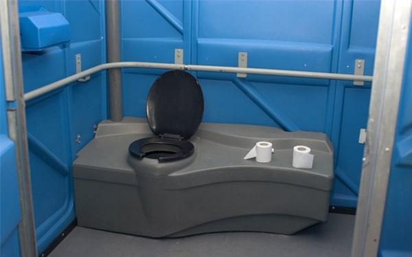 the cost of renting an ada/handicap porta potty unit might vary depending on the specific unit and the rental company